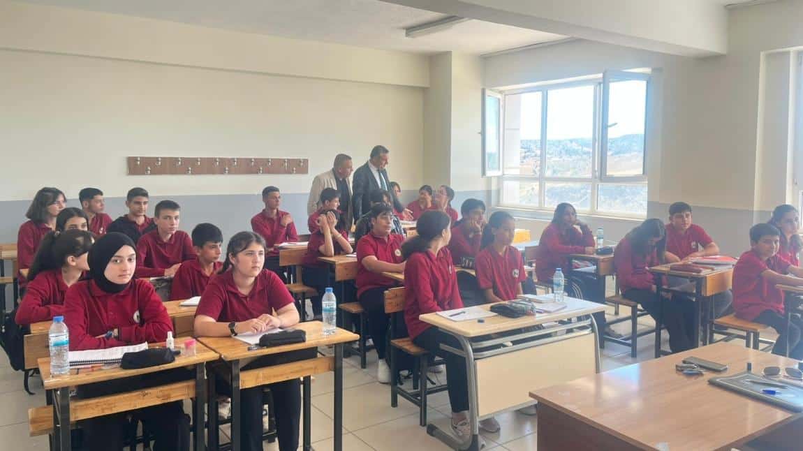 İLÇE MİLLİ EĞİTİM MÜDÜRÜMÜZÜN OKULUMUZA ZİYARETİ